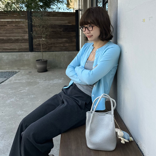 Our2【针织开衫】淡蓝色圆领纽扣时尚春秋设计款长袖针织开衫上衣