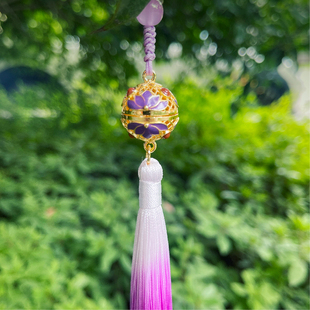 “彩莲香盈”手机挂件