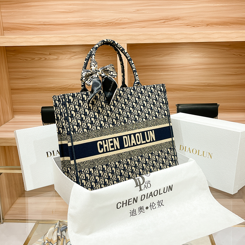 香港迪奥伦奴大包女2024新款秋冬大容量托特包刺绣高级时尚手提包