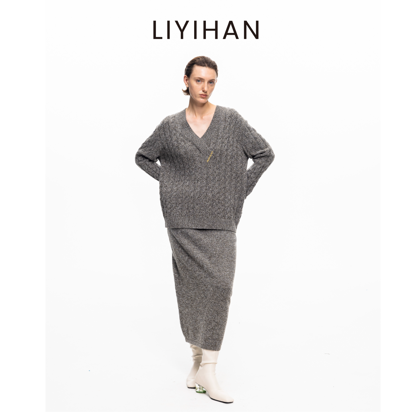 LIYIHAN林中路2026秋冬美利奴羊毛V领灰色针织衫女半身裙毛衣套装