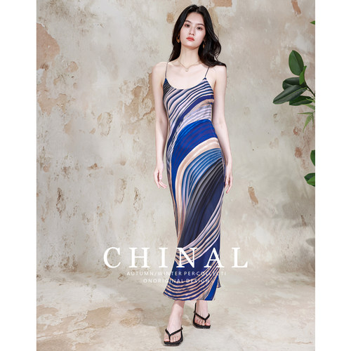CHINAL夏季新款45度斜裁100%桑蚕丝长裙女神秘海域真丝吊带连衣裙