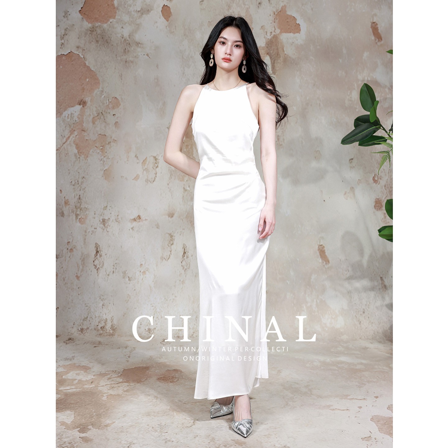 CHINAL45度斜裁桑蚕丝挂脖吊带连衣裙温柔风女神范显瘦真丝长裙子
