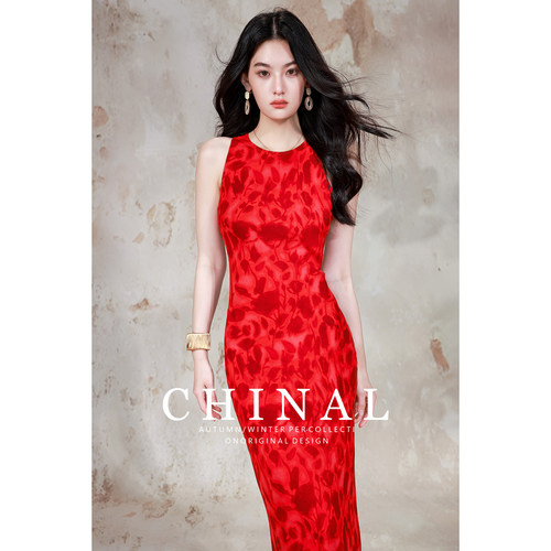 CHINAL夏季新款温柔气质红色真丝长裙度假背心裙斜裁桑蚕丝连衣裙