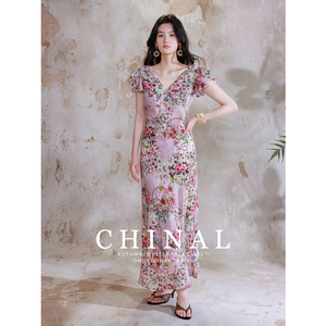 CHINAL 夏新款法式度假风气质小飞袖V领碎花桑蚕丝连衣裙真丝长裙