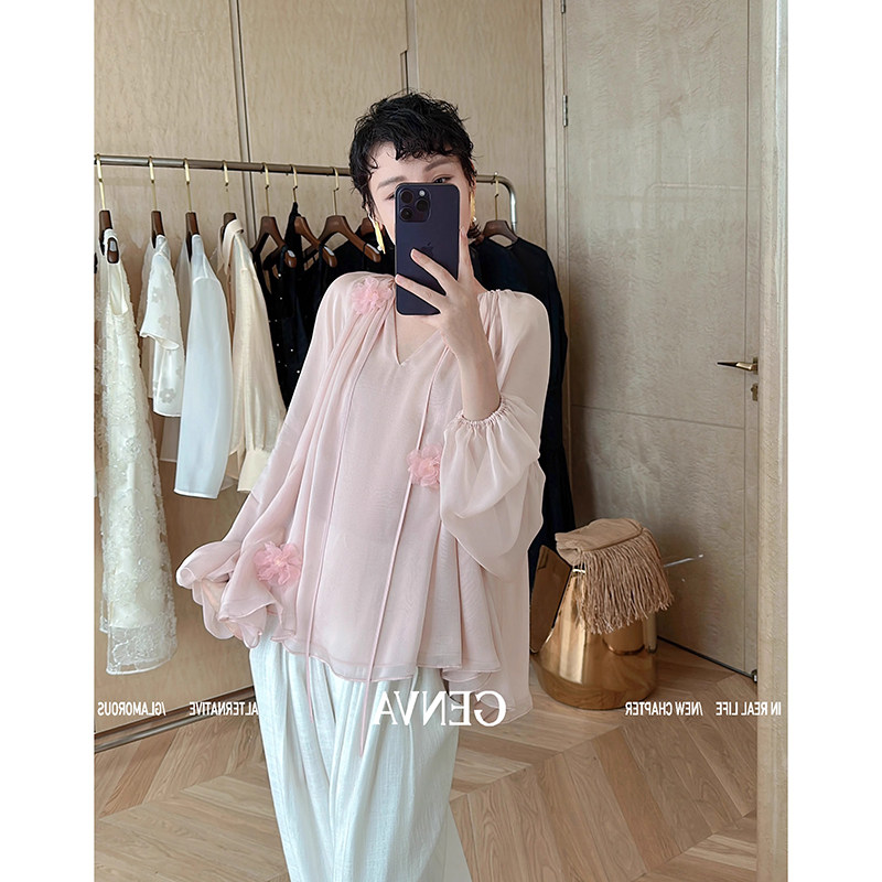 2025春季新款6A级100%桑蚕丝自然抽褶宽松灯笼袖手工花朵衬衫女