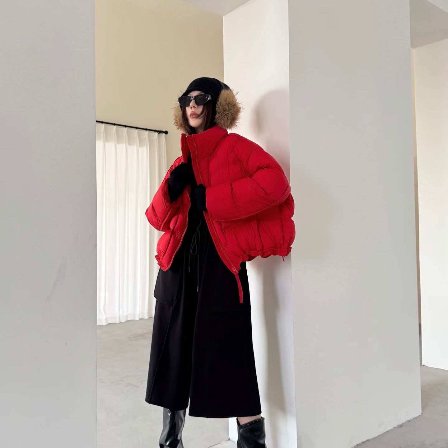 瑞瑞冬上新冬新款小蜜蜂女白鸭绒面包服宽松保暖羽绒服外套665