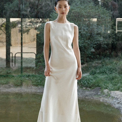 瑞瑞法式高级感缎面收腰鱼尾吊带连衣裙OPS4302