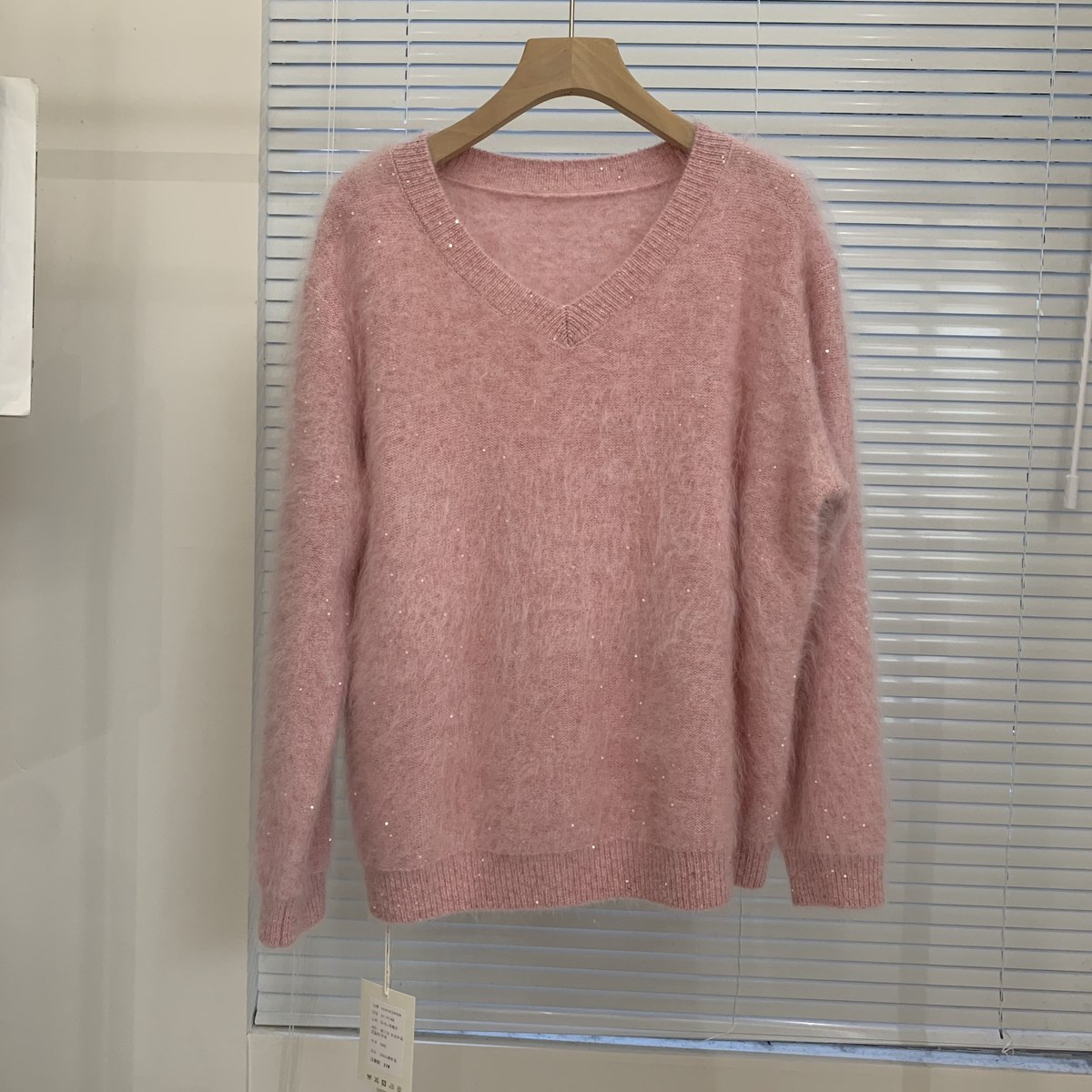 瑞瑞冬上新韩系甜美拼珠片拉毛款V领保暖毛衣含100绵羊毛67-M7