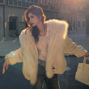 瑞瑞设计毛皮草外套女羽鹅绒内胆短款派克服保暖羽绒服外套YS108