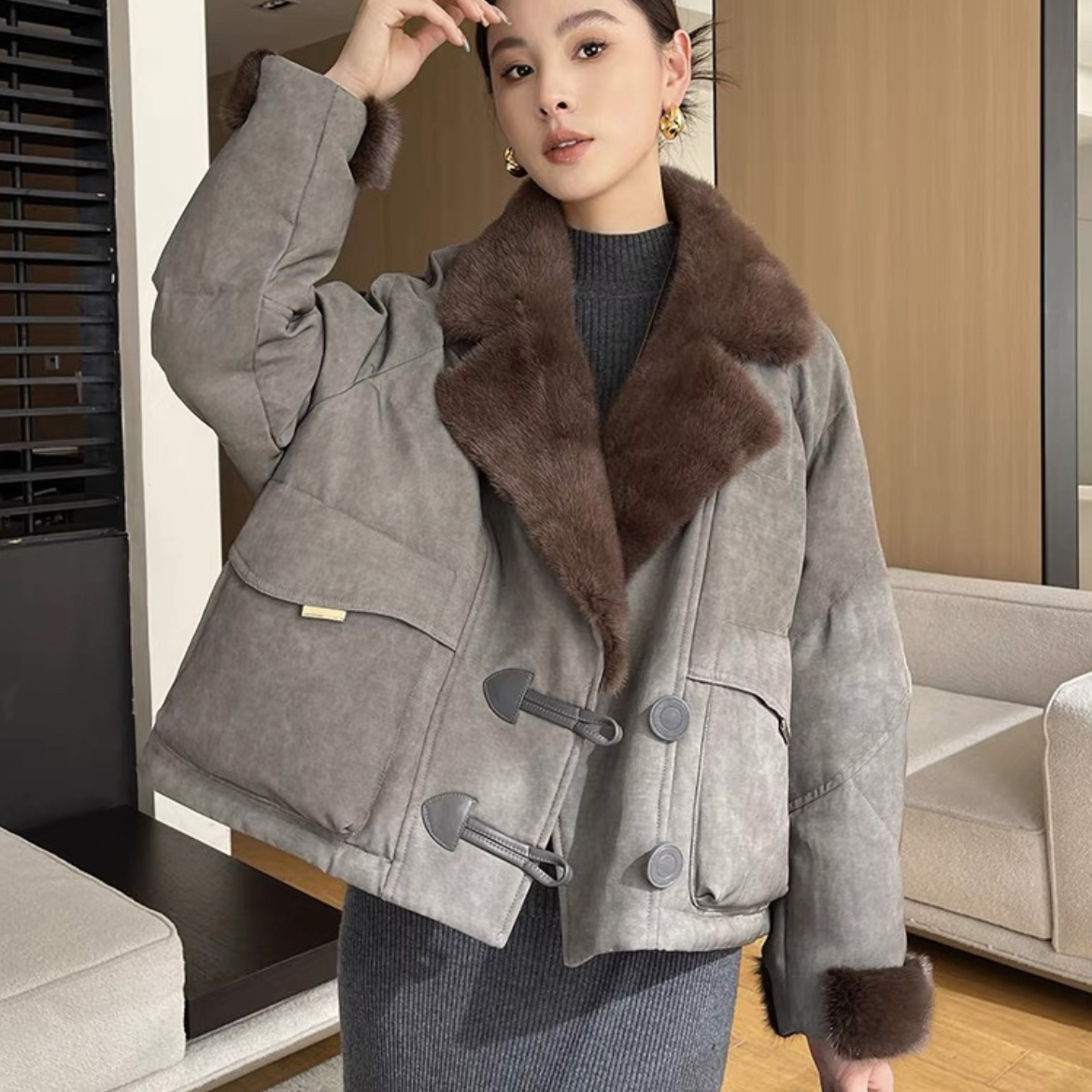 瑞瑞冬上新法式复古毛绒拼接休闲保暖羽绒服外套C34