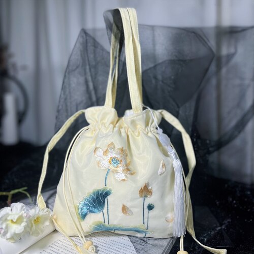 刺绣精美绣花古风22cm*23cm