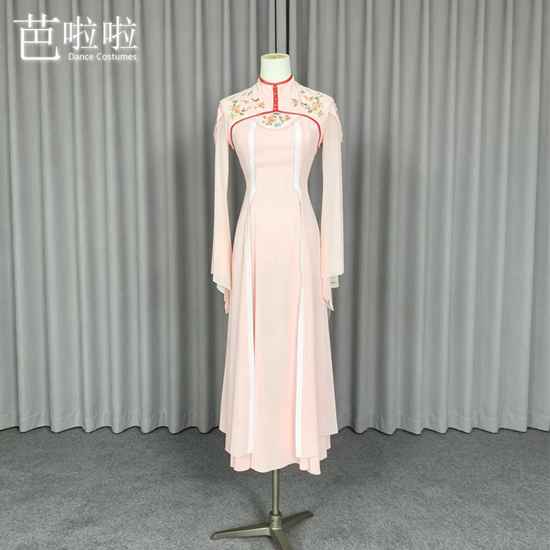红楼梦金陵十二衩剧目薛宝钗同款