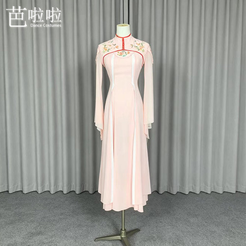 红楼梦金陵十二衩剧目薛宝钗同款