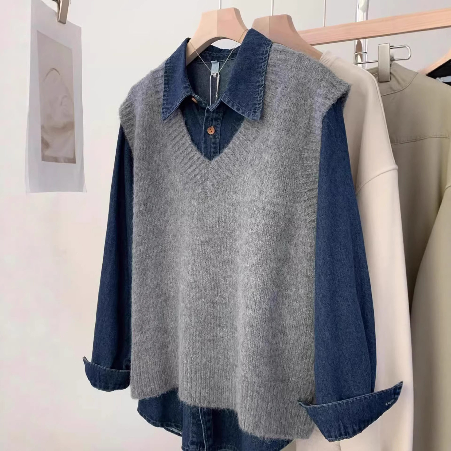 灰色针织马甲女秋宽松V领套头坎肩毛衣背心叠穿搭配牛仔衬衫