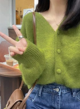 牛油果绿V领短款针织开衫女