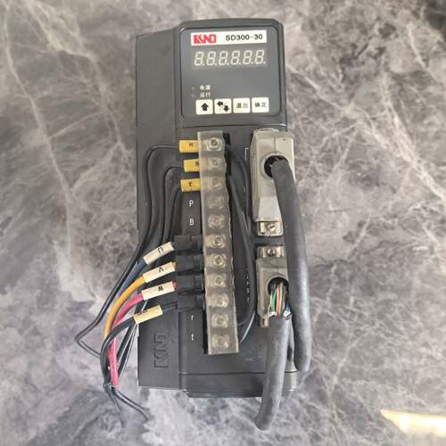 可维修驱动器SD300-30实物图片，成色漂亮，功能