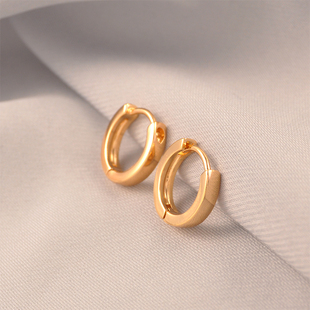 日韩小众小耳扣~镀18K彩金色简约光面冷淡风小耳环男女防过敏耳圈