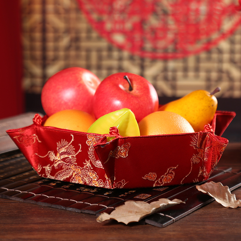 结婚红色喜糖干果水果盘