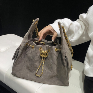 灰色包包小香风25c bag嬉皮包2025巨好看水桶包托特包女鹿皮 hobo