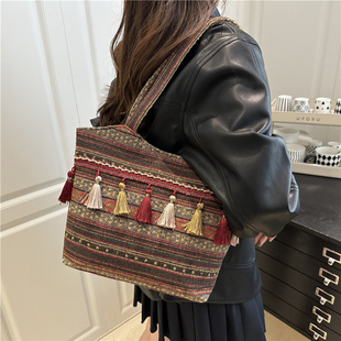 波西米亚民族风流苏编织包女单肩托特包旅游穿搭手提包