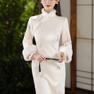 新中式加绒旗袍女2025冬季年轻款花色长袖高端大气上档次保暖礼服