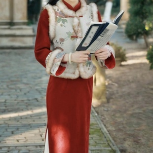 红色新年战袍复古风新中式加绒旗袍马甲套装女冬季新款保暖拜年服