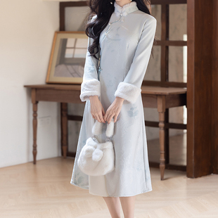 蓝色新中式改良旗袍女秋冬季加绒长袖绝美年轻款日常民国风连衣裙