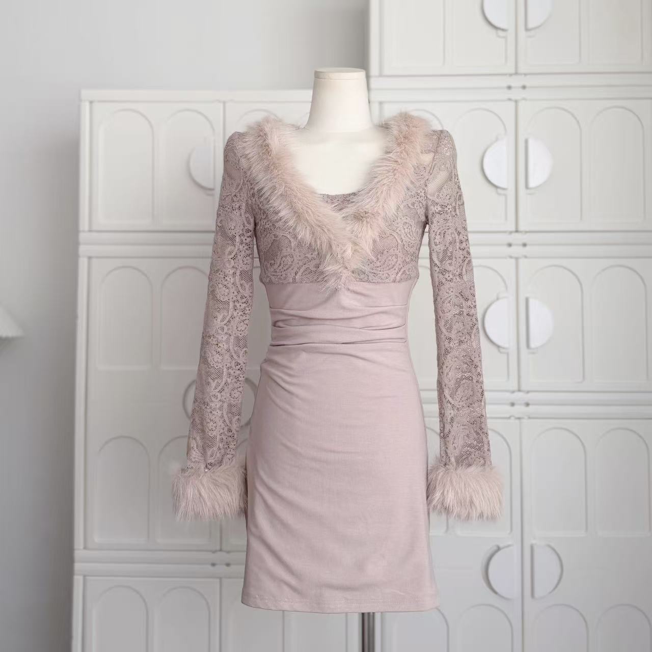 杜总家 娇艳欲滴*女人味优雅气质紧身包臀可拆毛领内搭连衣裙