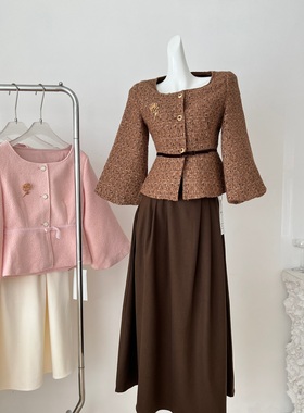 大Eees 珐琅秋 立体小蛮腰收腰小香风短外套女秋冬复古小香套装裙