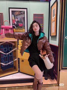 90%白鸭绒轻薄短款羽绒服女连帽长袖咖色胸围100长52适合80-110斤