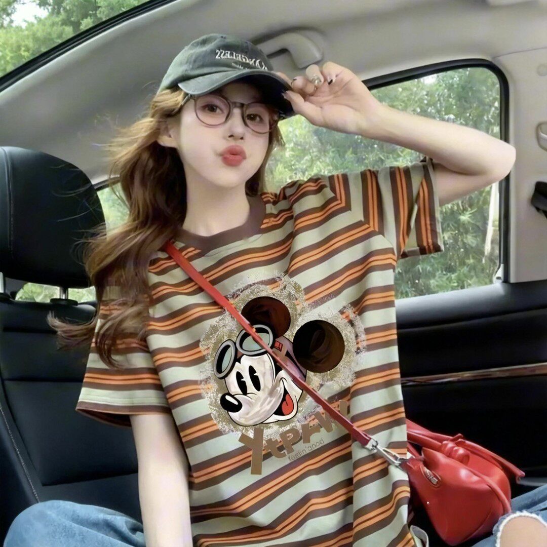 卡其色条纹卡通印花短袖T恤女2026夏季新款宽松显瘦减龄百搭上衣