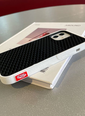 苹果iPhone13硅胶二合一