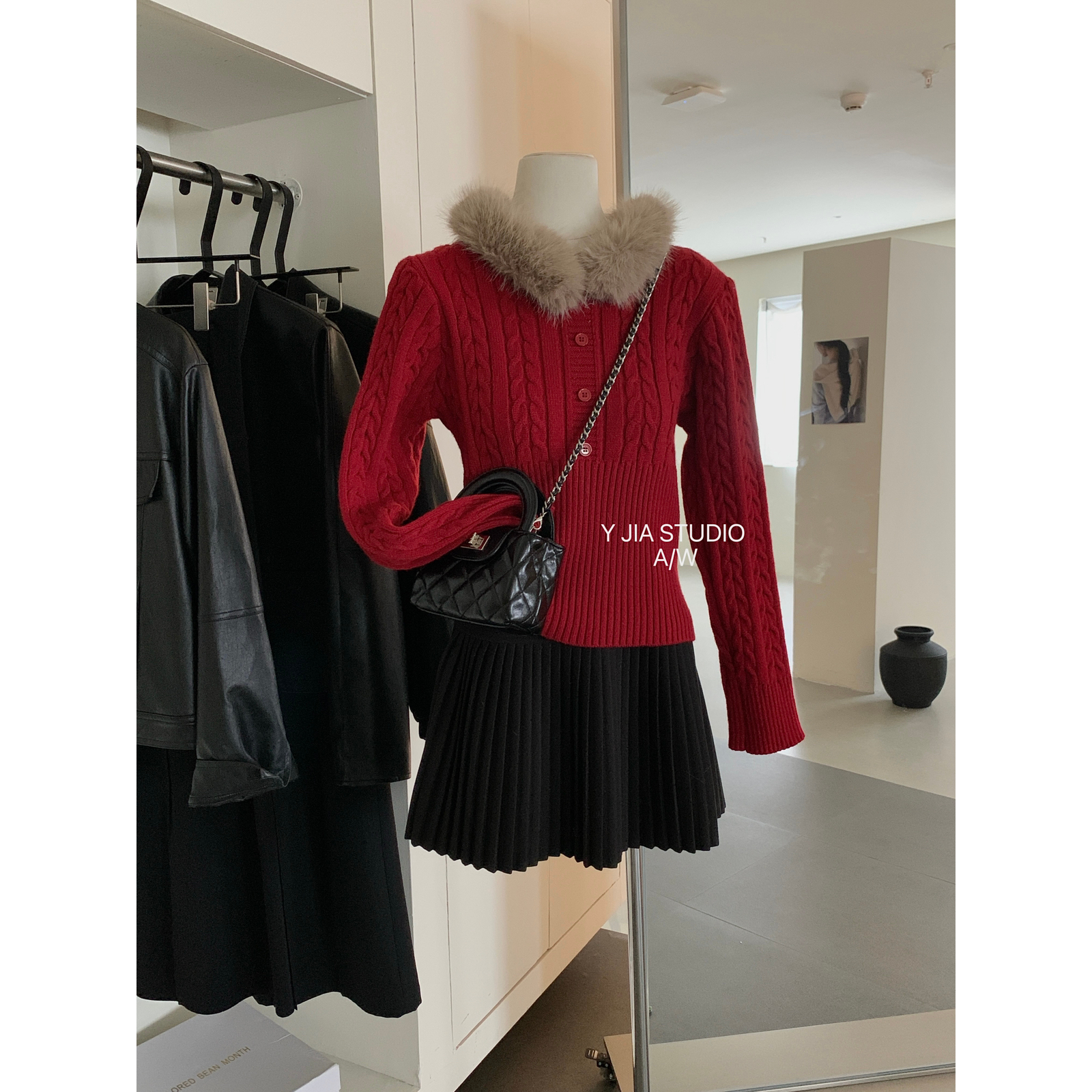 Y.JIA伊嘉十三行冬季减龄圆领套头保暖毛衣女配可拆卸毛领1323-55