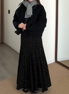 黑色波点鱼尾半身裙冬季大码女装胖mm梨形身材长款伯克利大摆伞裙