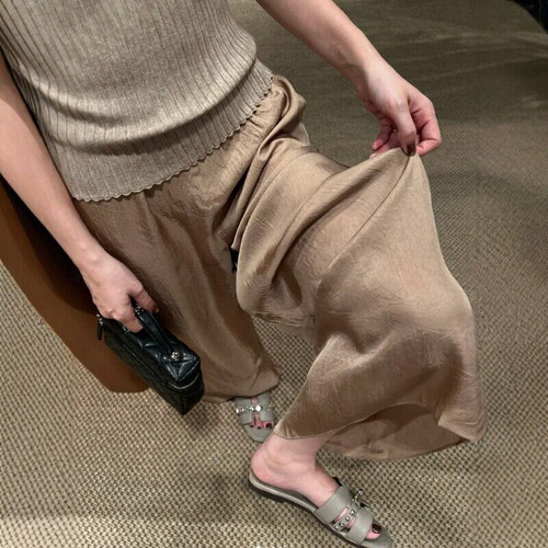 轻松穿出轻奢气质的醋酸阔腿裤子