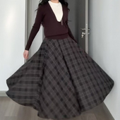 女装 梨形伯克利裙子超好看美拉德格子半身裙长款 大码 a字遮胯伞裙