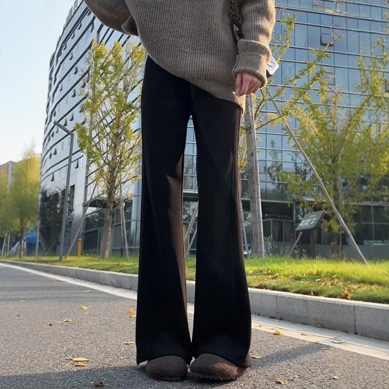 梨形基础款百搭的黑色西装微喇裤