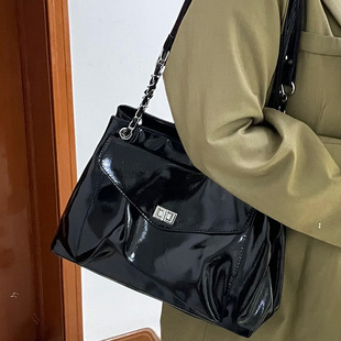 奈斯链条包油蜡皮软皮托特包2024百搭大容量女上课通勤单肩斜跨包