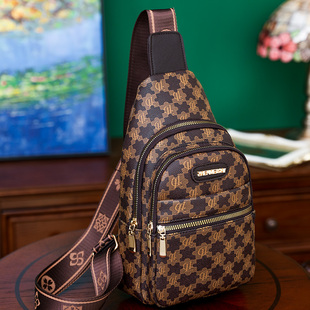 胸前包2024新款潮学生时尚韩版pu皮女斜挎包胸包女士百搭ins女包