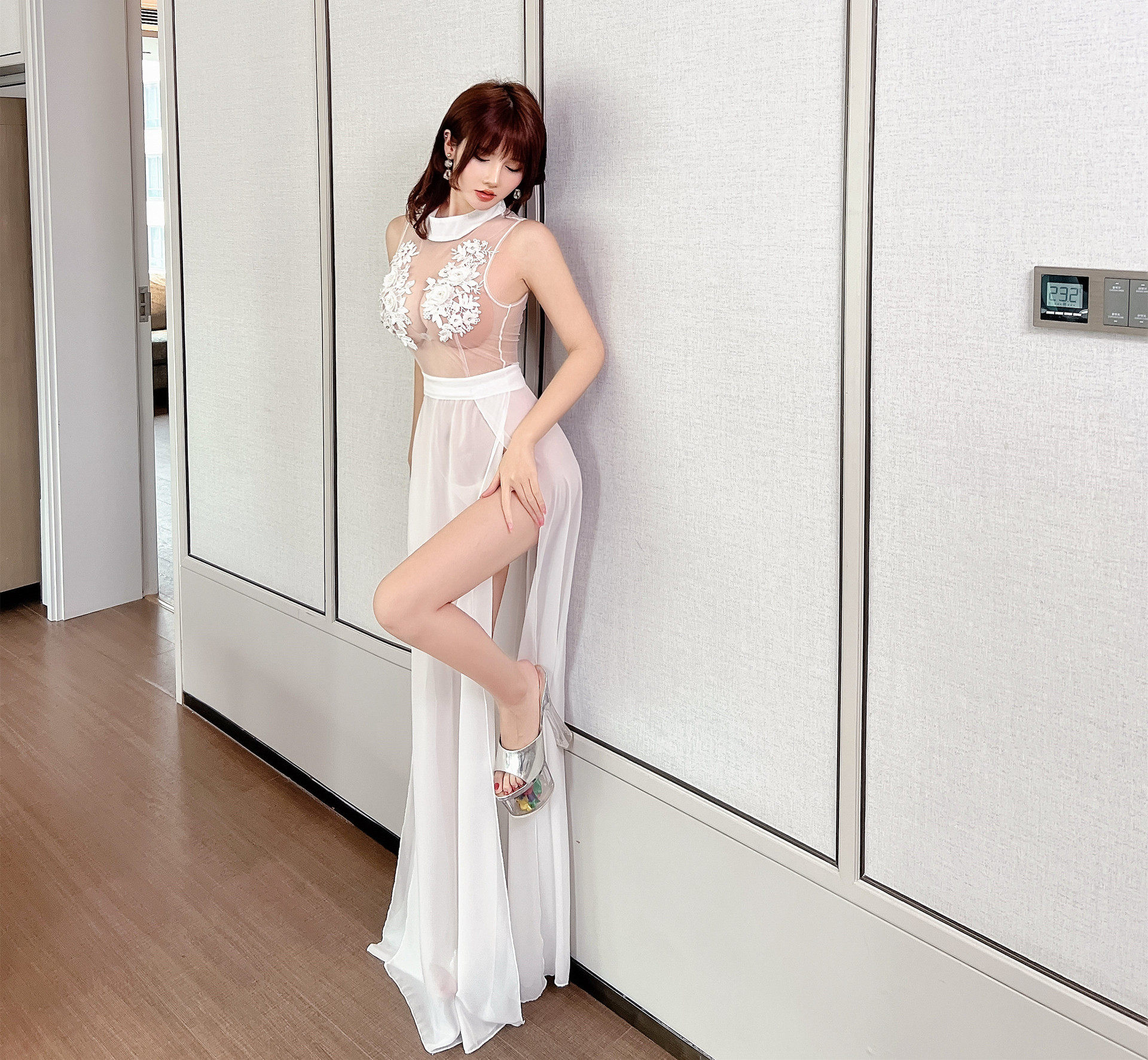 性感透视网纱拼接长礼服手工缝花露胸连衣裙夜场佳丽表演服舞台服