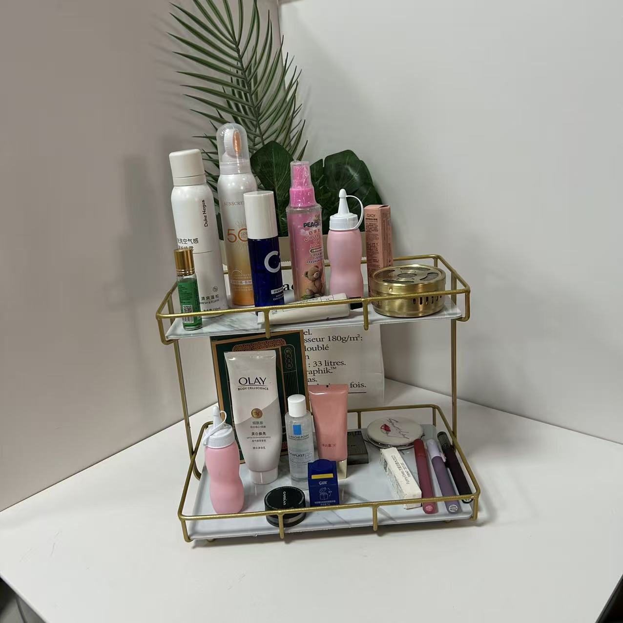 简约现代铁艺化妆品置物架桌面收纳架口红护肤品整理架家用神器