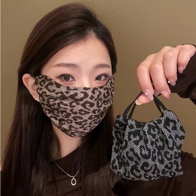 冬季豹纹保暖口罩女2025新款高颜值护眼角防风骑行透气防寒面罩厚