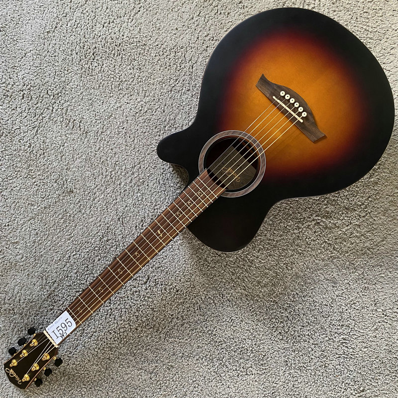 台湾品牌Veelah维拉40寸单板民谣云杉木桃花心20品面单OM桶木吉他