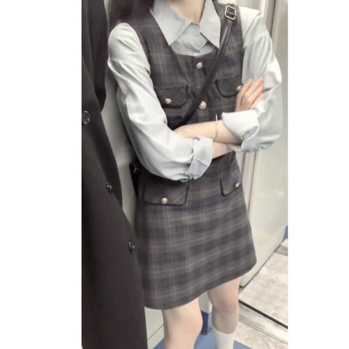 学院风西装衬衫背心裙显瘦套装