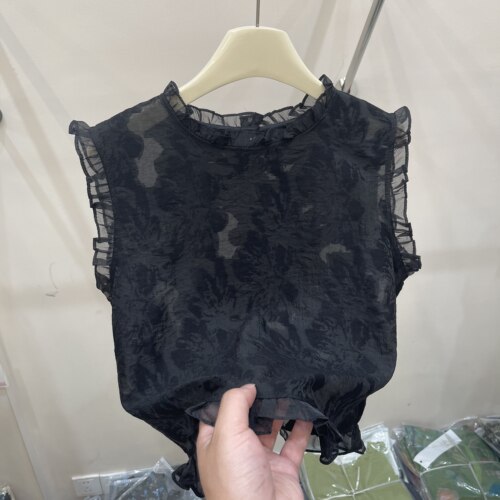 气质镂空木耳边无袖后背纽扣小衫