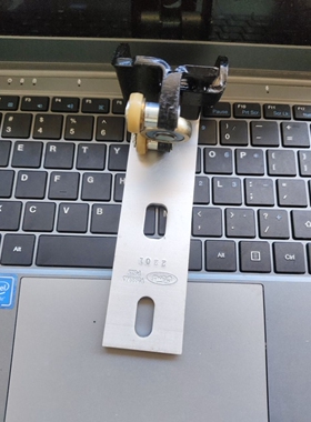 经典全顺中门滑轮侧拉门滚轮 江铃特顺中门滚子CN6C15 V268B40AA