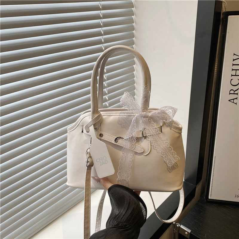 2025新款潮珍珠蝴蝶结蕾丝带可爱少女风手提贝壳包百搭单肩斜挎包