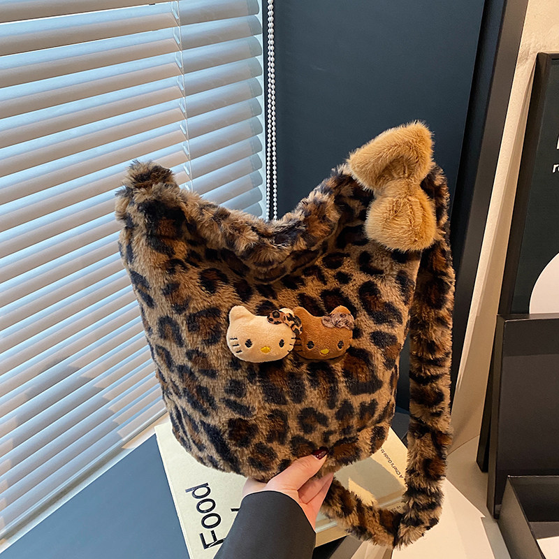 冬季豹纹毛绒包包女2024新款时尚手提水桶包高级感百搭单肩斜挎包,箱包皮具/热销女包/男包,水桶包,淘宝优惠券,粉丝福利购,淘宝优惠卷