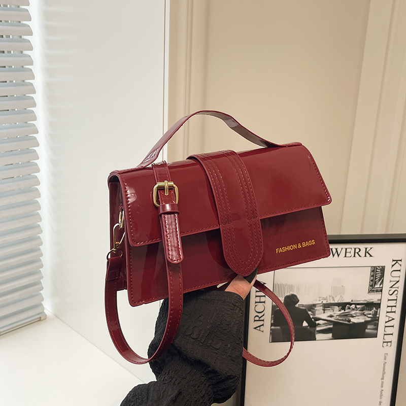 高级质感包包女2025新款潮小众时尚洋气小方包简约百搭单肩斜挎包