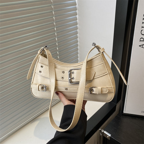 个性机车风复古百搭单肩斜挎包